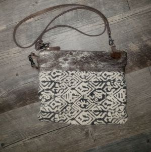 Myra Crossbody/Wristlet